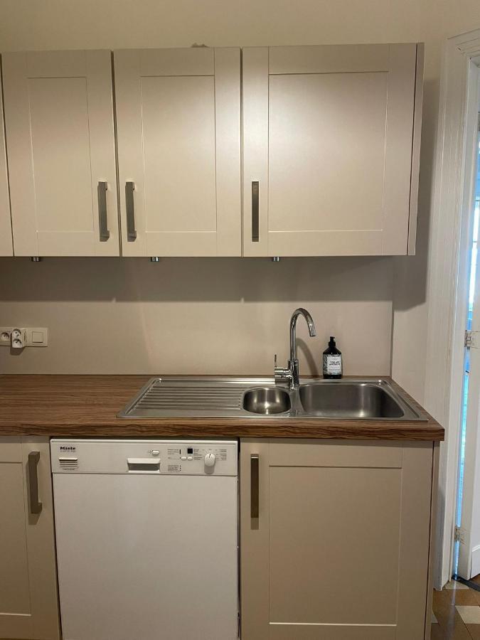 Uniek Appartement Op De Zeedijk Met Parking Ostende Exterior foto